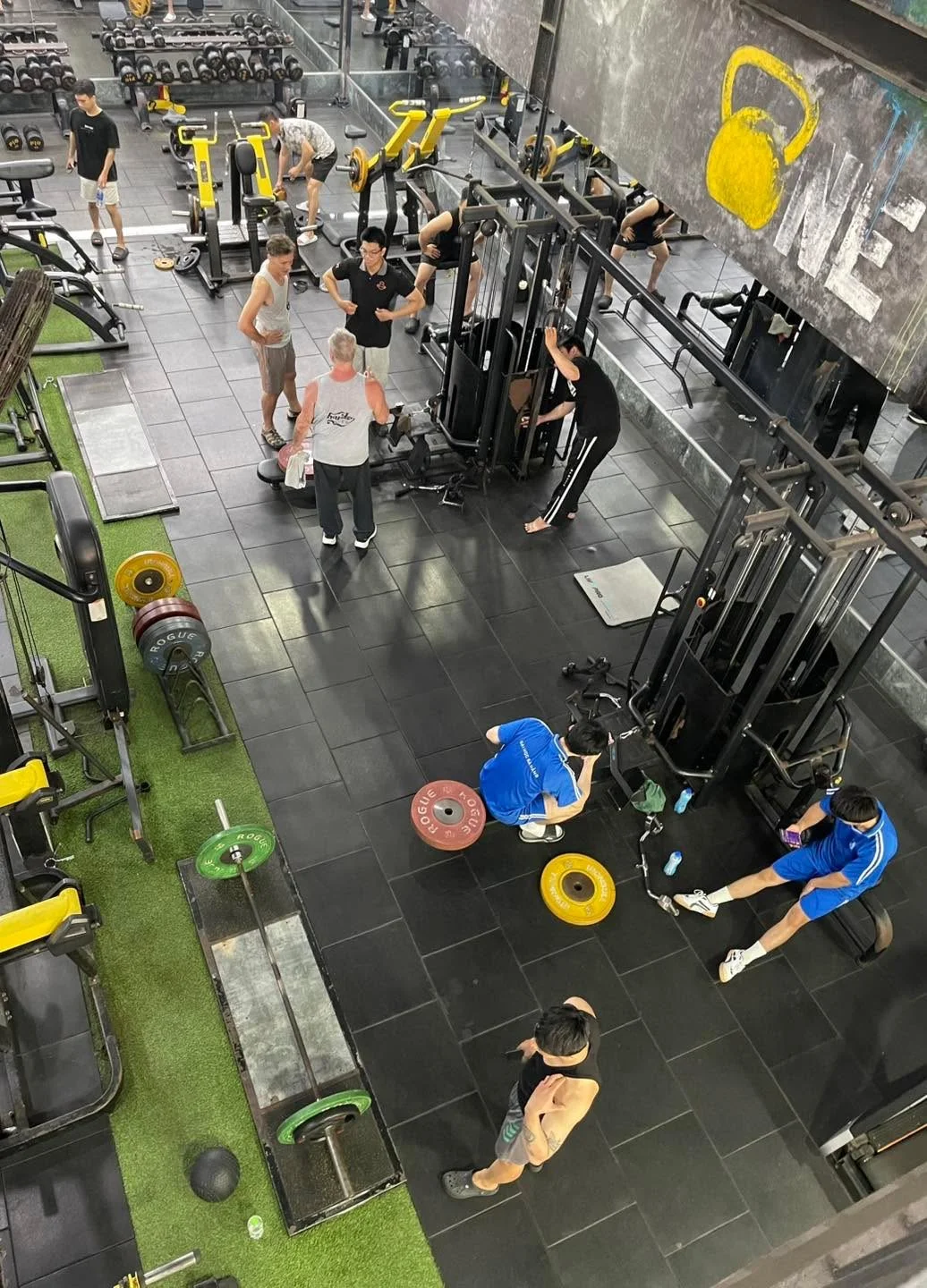 Kiến Gym Lê Văn Hiến 6