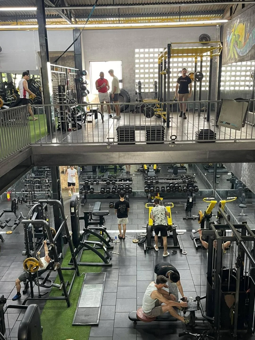 Kiến Gym Lê Văn Hiến 5