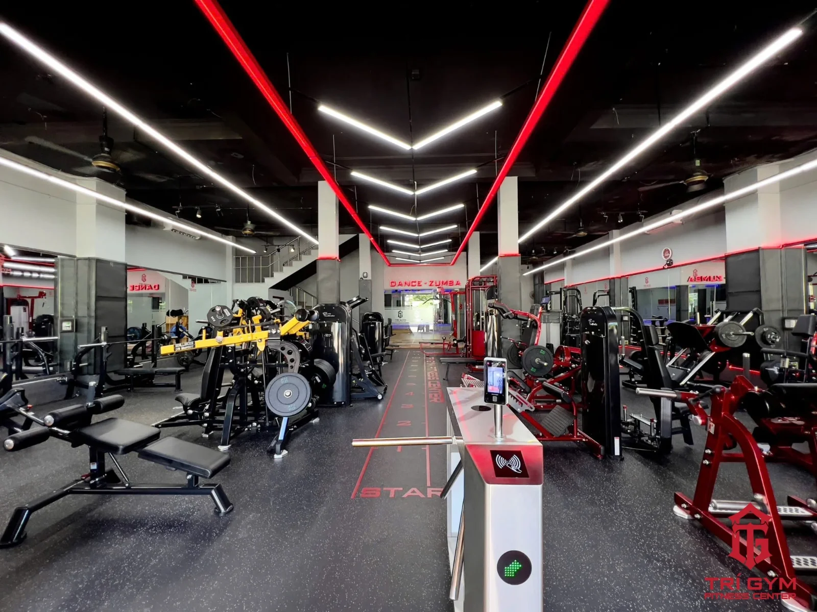 Trí Gym Fitness Center 7