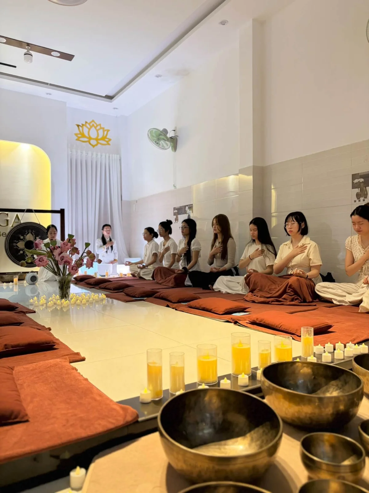 AURA YOGA 4