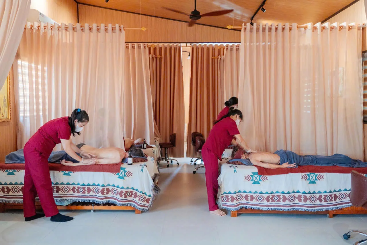 Núi Đỏ 4