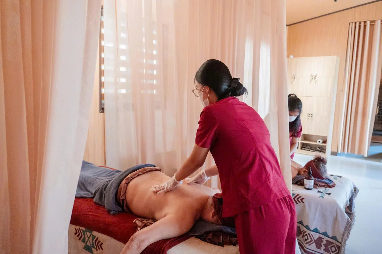 Núi Đỏ 13