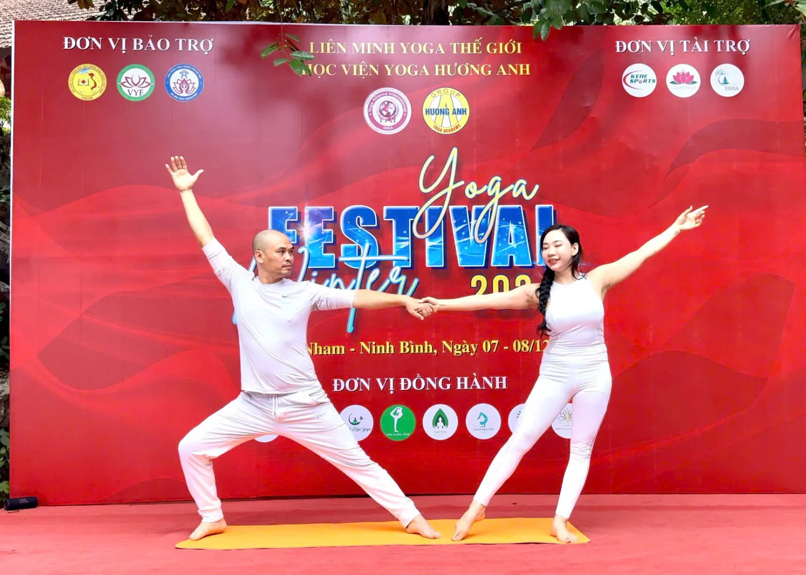 Nguyễn Hồng Quân — ảnh bìa