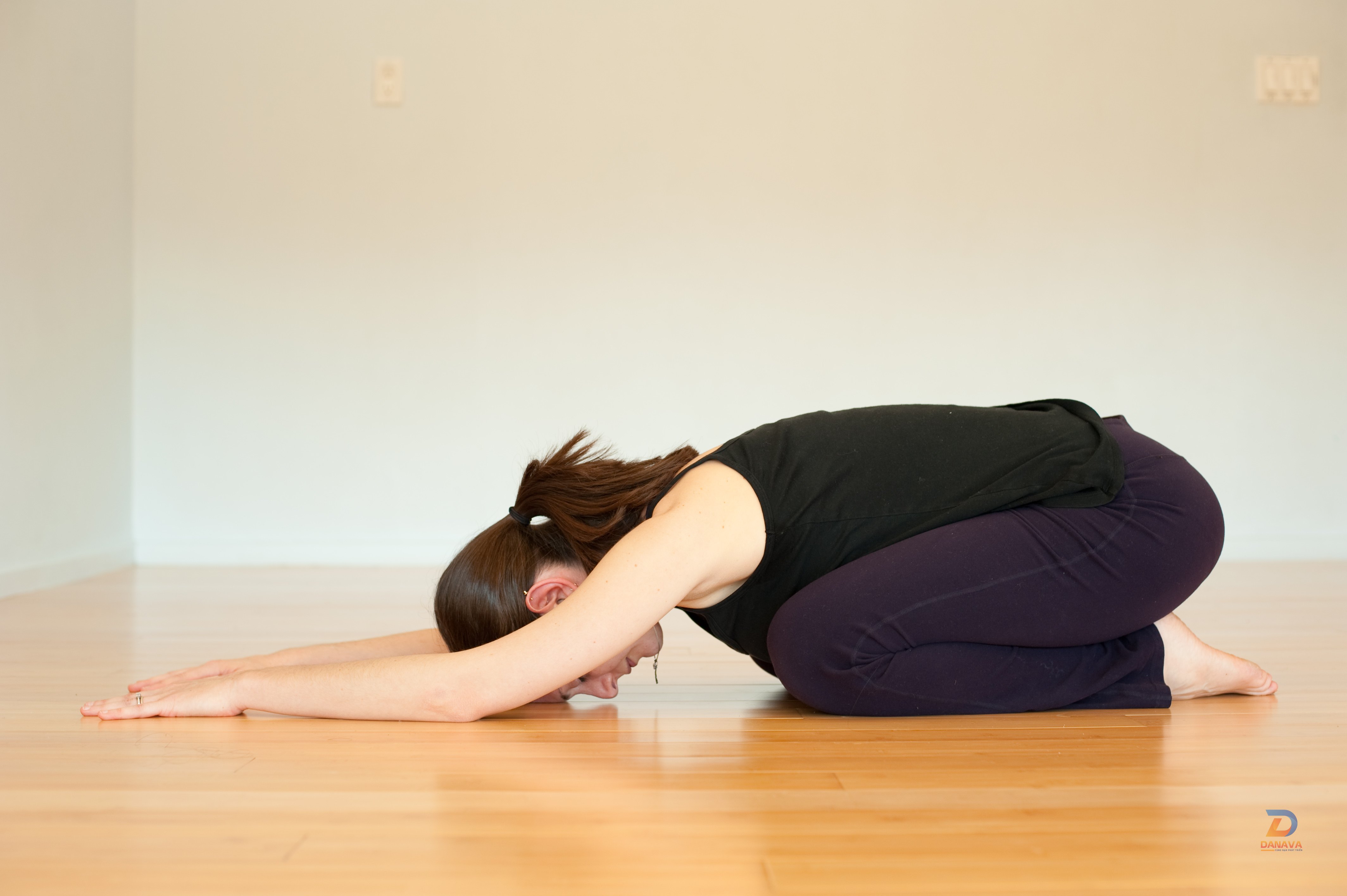 Tư thế đứa trẻ thư giãn trong yoga