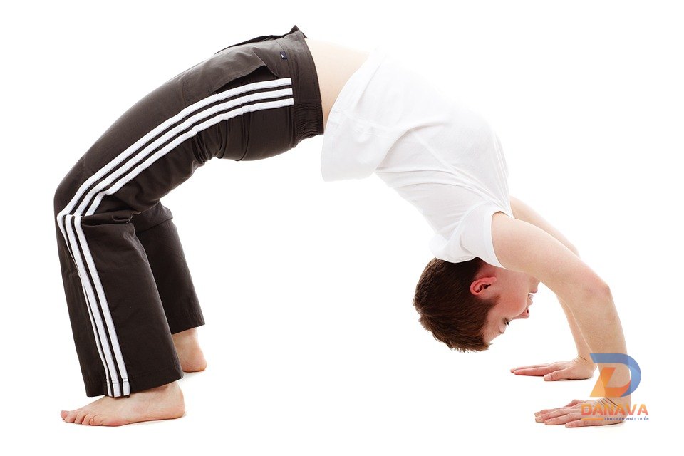 Tư thế yoga kéo giãn cột sống