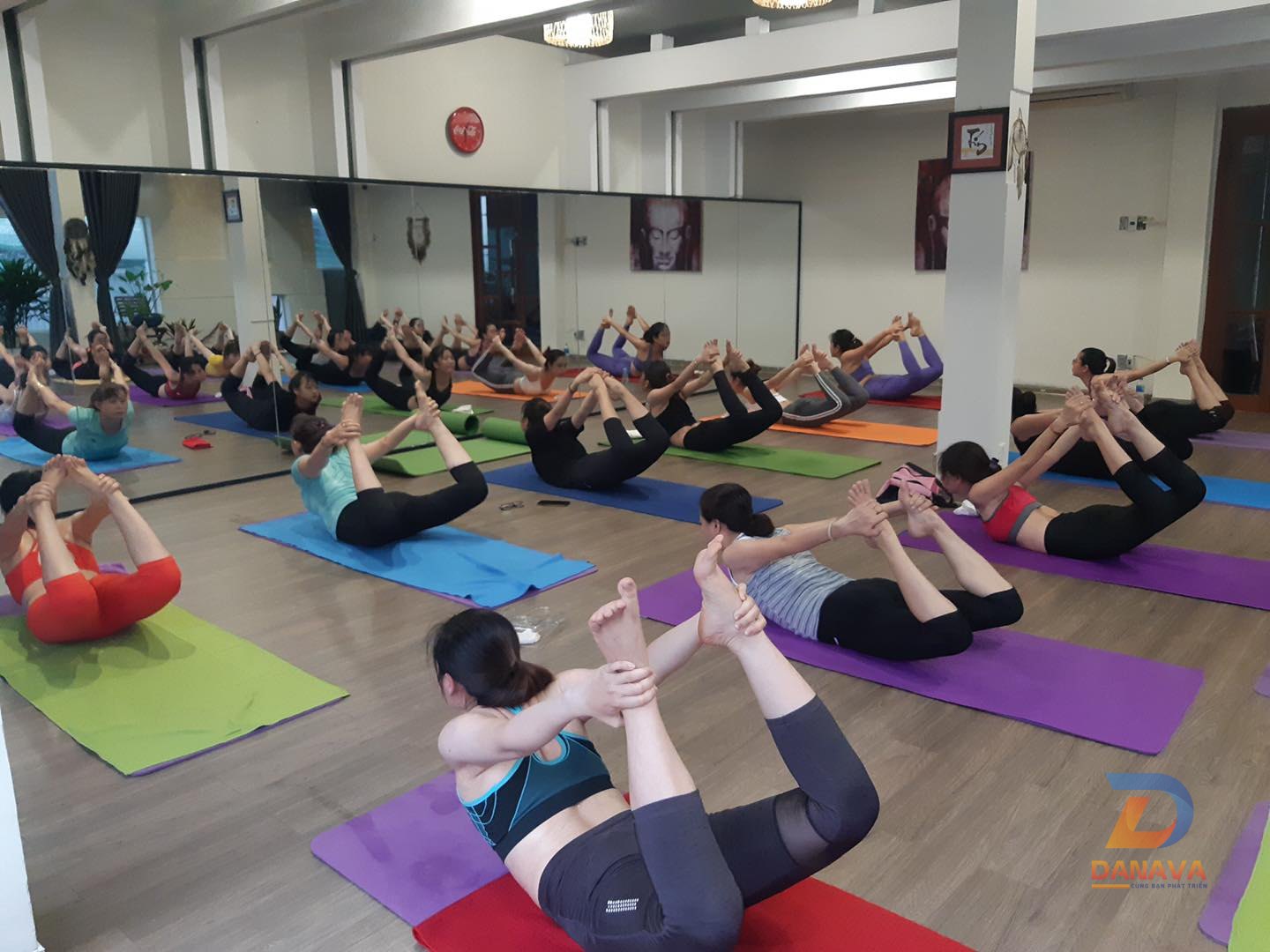 Học viên tập luyện tại Mega Fitness Đà Nẵng