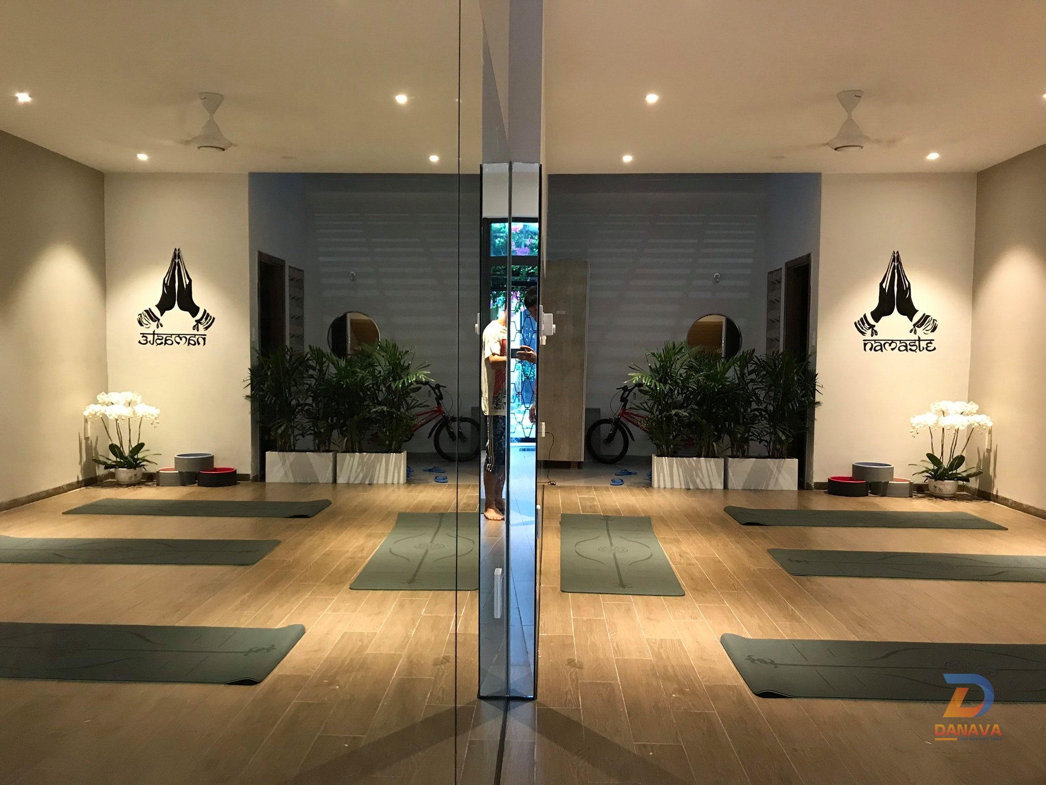Lớp tập tại Shanti Yoga