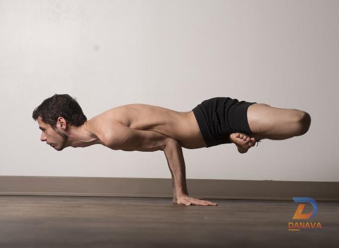 Nam giới tập yoga