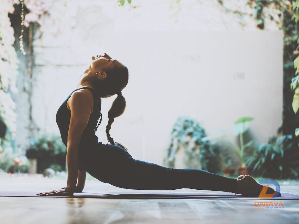 Ước mơ cháy mãi cùng yoga: hành trình từ đôi chân yếu ớt đến bục giảng HLV