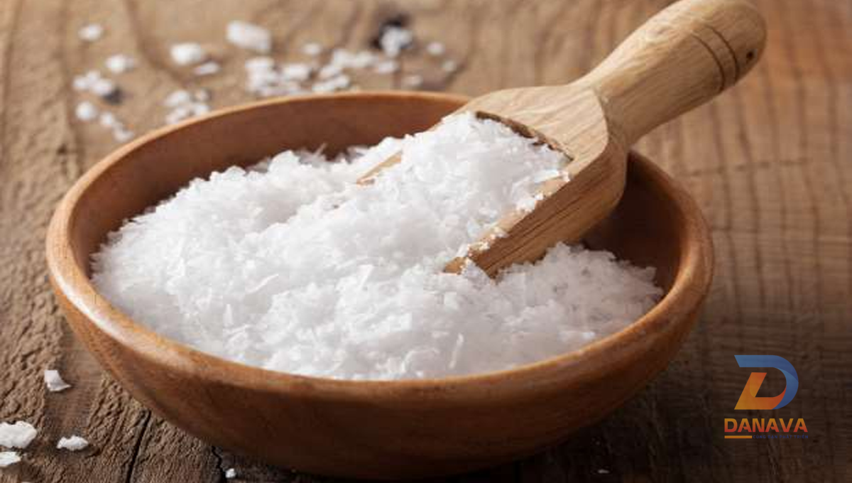 Hũ muối trắng dùng trong sinh hoạt