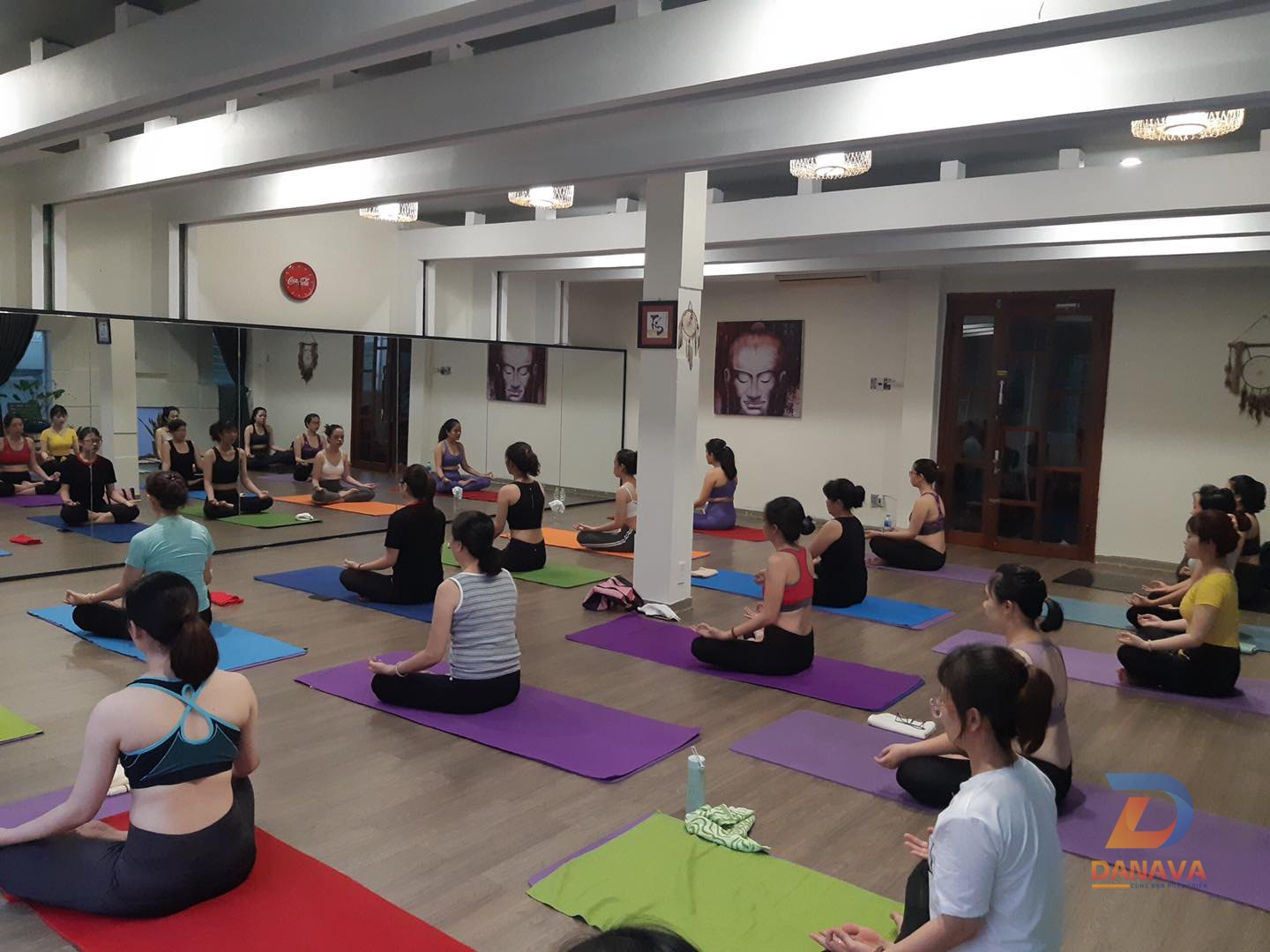 Không gian tập luyện tại Mega Fitness & Yoga Đà Nẵng