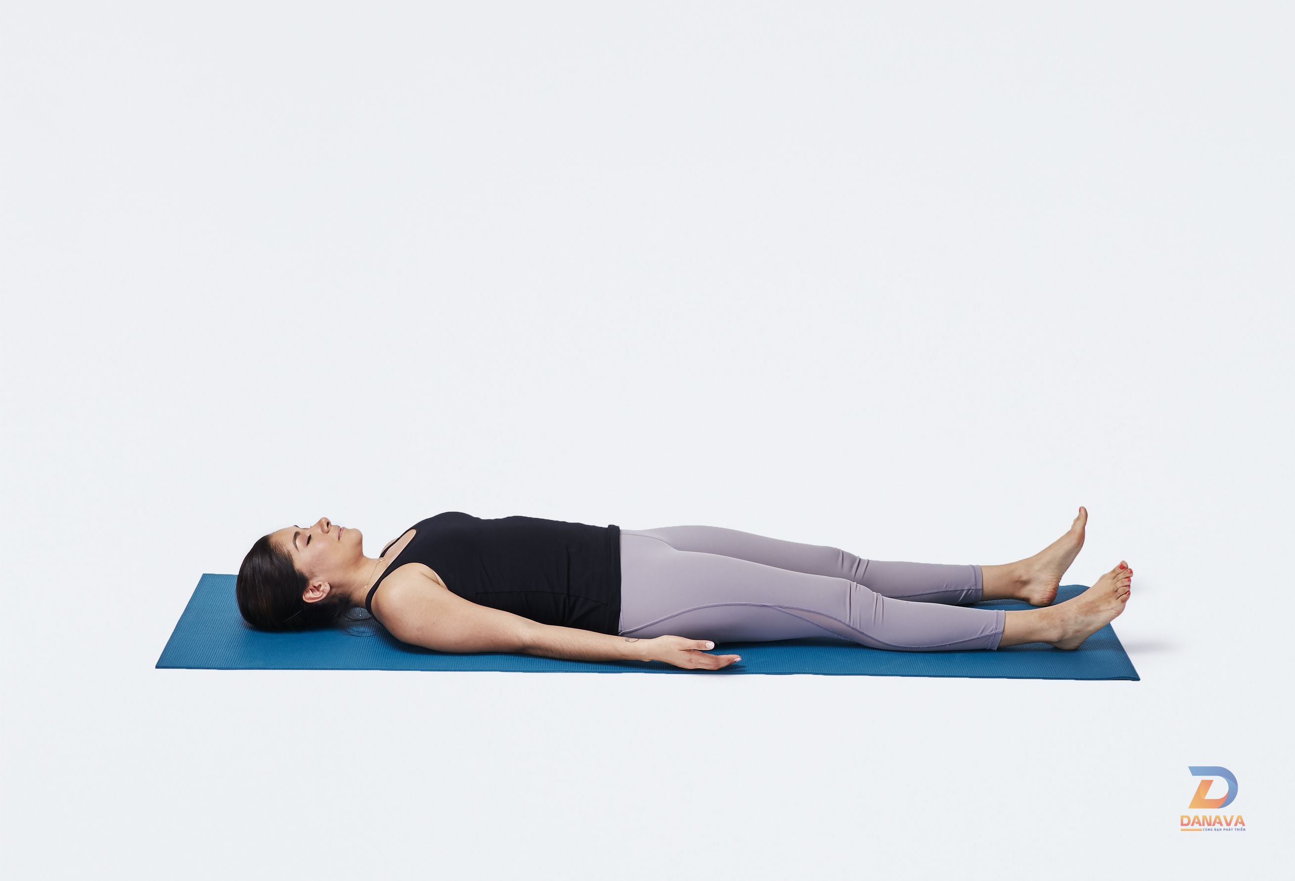Thực hành tư thế Savasana