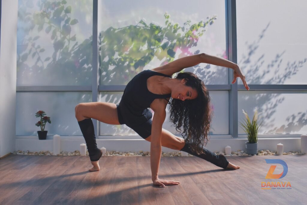 Yoga — ánh sáng diệu kỳ: câu chuyện đổi thay ở tuổi ngũ tuần