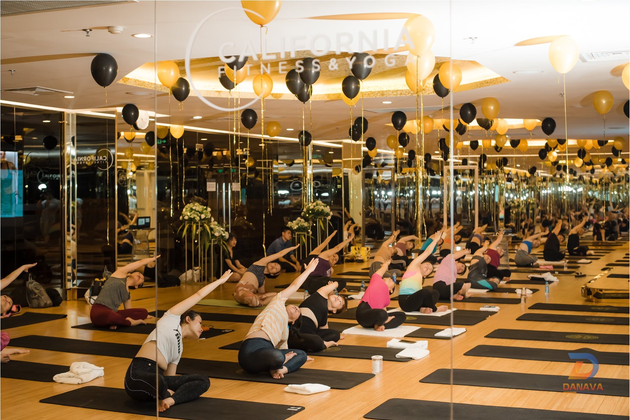 Khu vực dịch vụ tại California Fitness Yoga