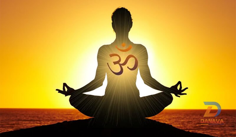 Tụng niệm âm OM trong yoga